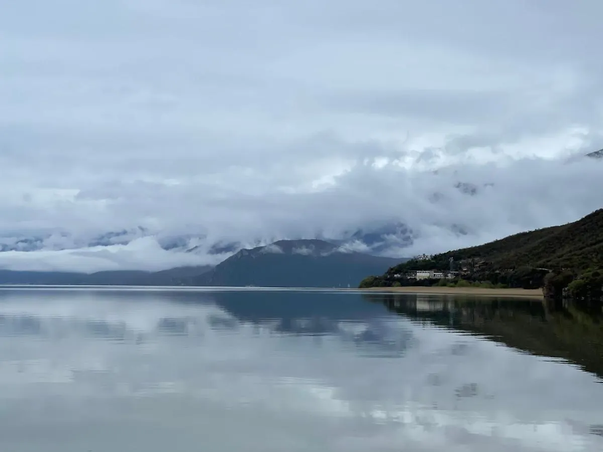 Rritja E Koranit Hotel Tushemisht