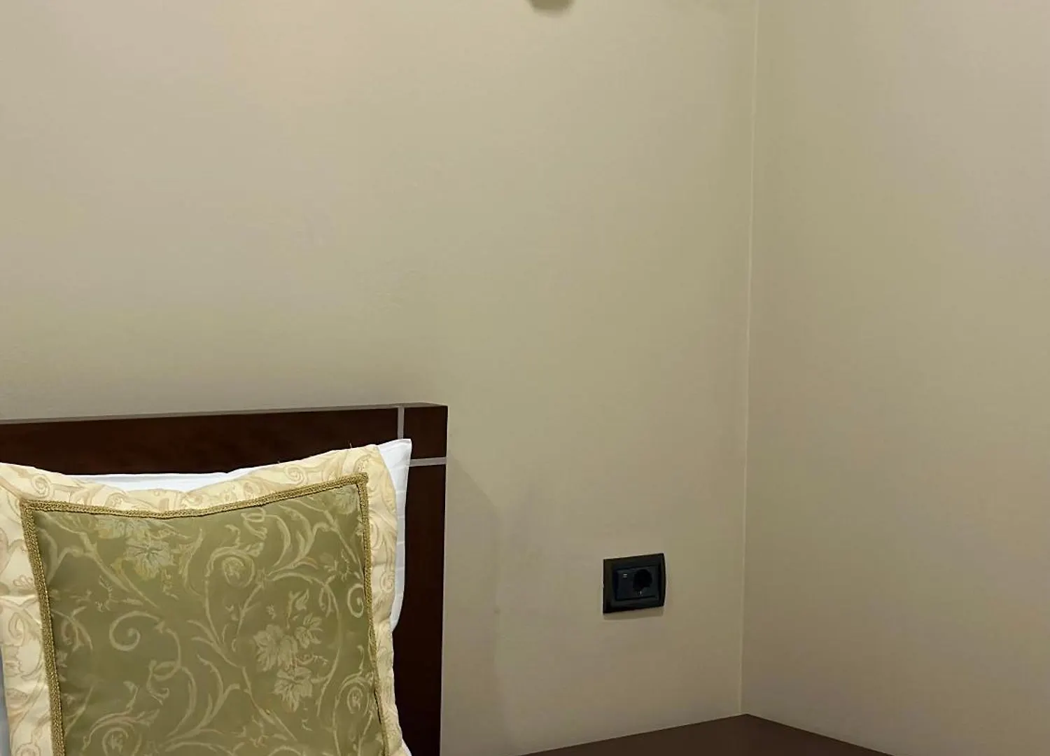 Rritja E Koranit Hotel Tushemisht