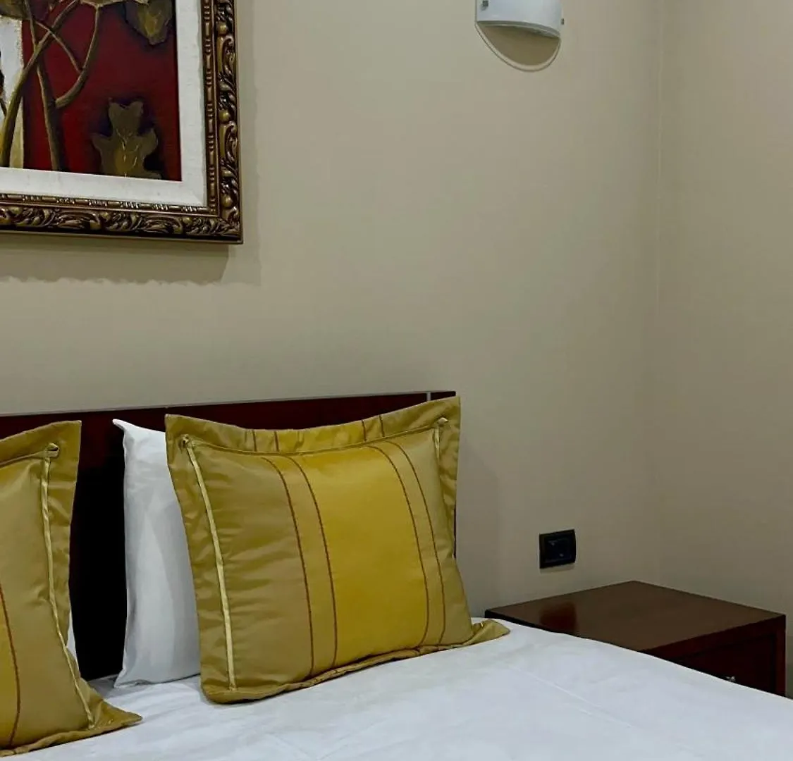 Rritja E Koranit Hotel Tushemisht