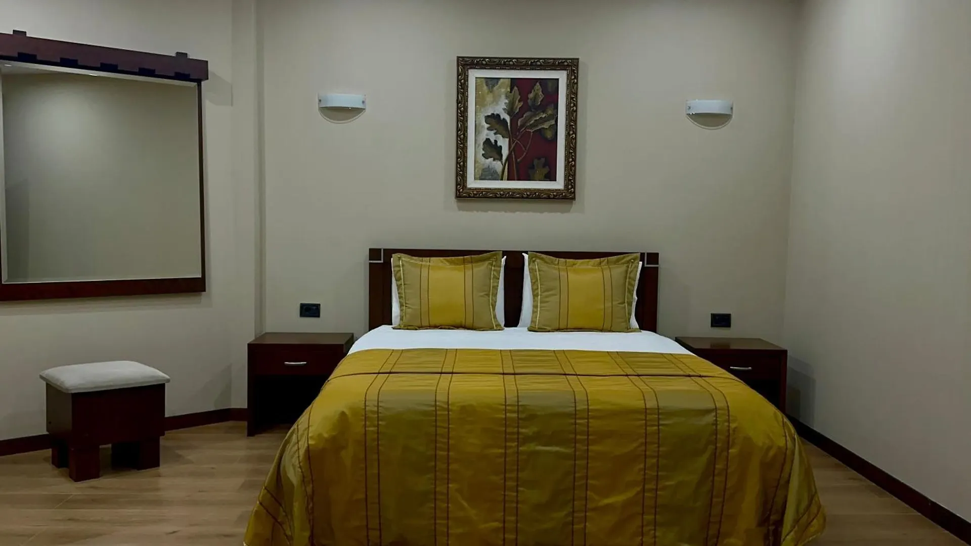 ****  Rritja E Koranit Hotel Tushemisht Albania