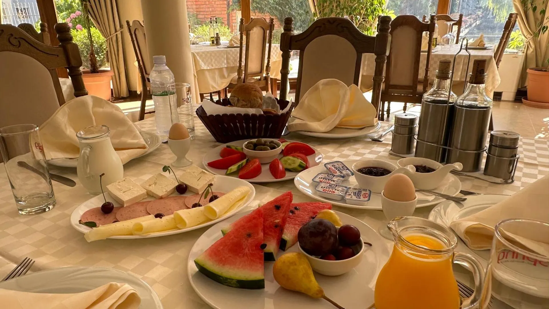 ****  Rritja E Koranit Hotel Tushemisht Albania