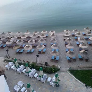 Hotel Demoli